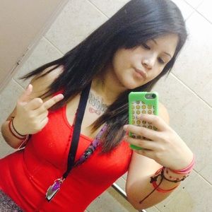 Meet your Posher, Mari